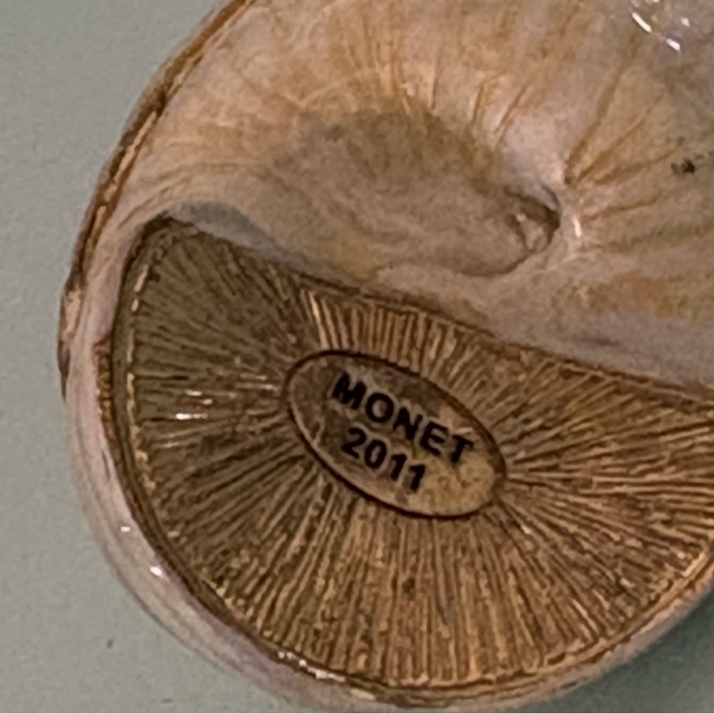 Monet 2011 Collectible Nautilus Shell Pearl Metal Ceramic Hinged Treasures Box - Picture 5 of 7